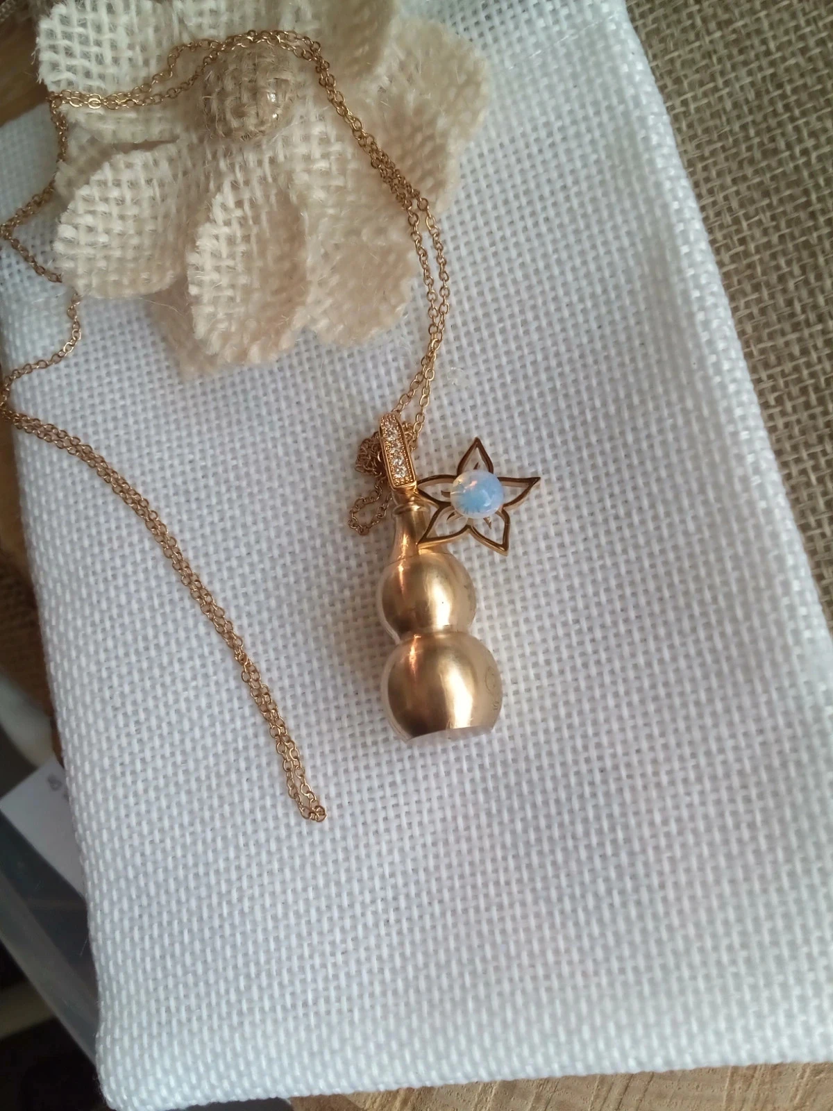Collier urne avec fleur et pierre d'Opaline – photo 6